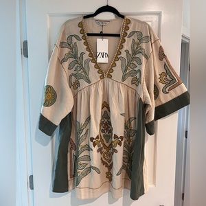 Linen embroidered dress from Zara.